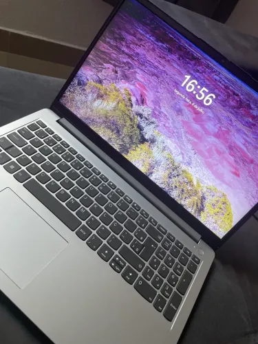 Vendo notebook Lenovo