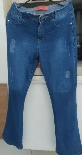 Calça flare jeans
