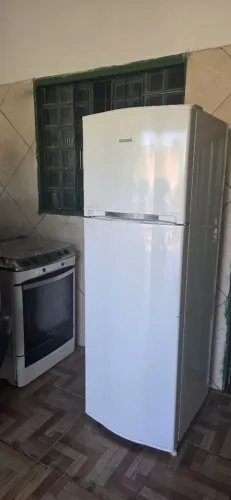 GELADEIRA E FOGÃO FUNCIONANDO 