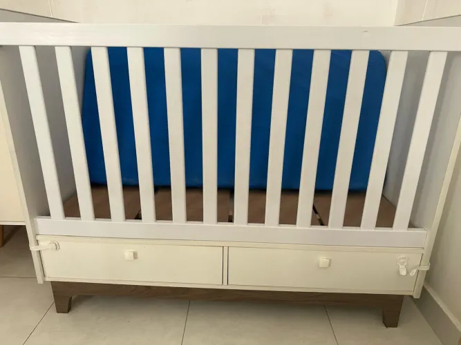 Berço com colchão