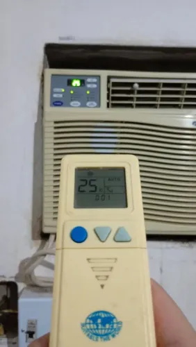 Ar condicionado Gree 10 mil BTUs 120 walts de caixa 680 reais