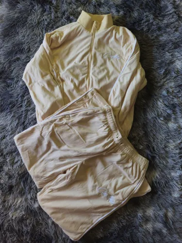 Conjunto Corteiz Veludo vvs Creme 