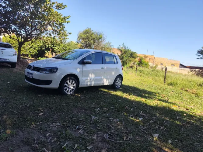 Volkswagen Fox 1.6 MI Total Flex 8V 5P 2013
