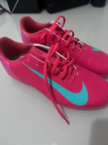 Chuteira Nike Nova Nunca Usada - Excelente Oportunidade!