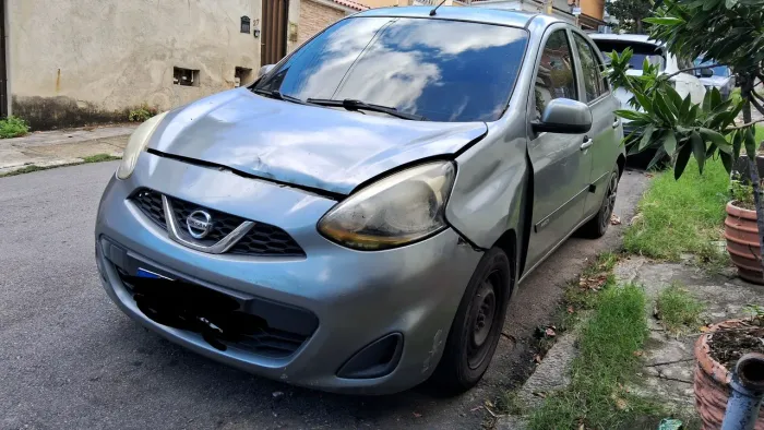 Nissan March 1.0 16V Flex Fuel 5P 2012