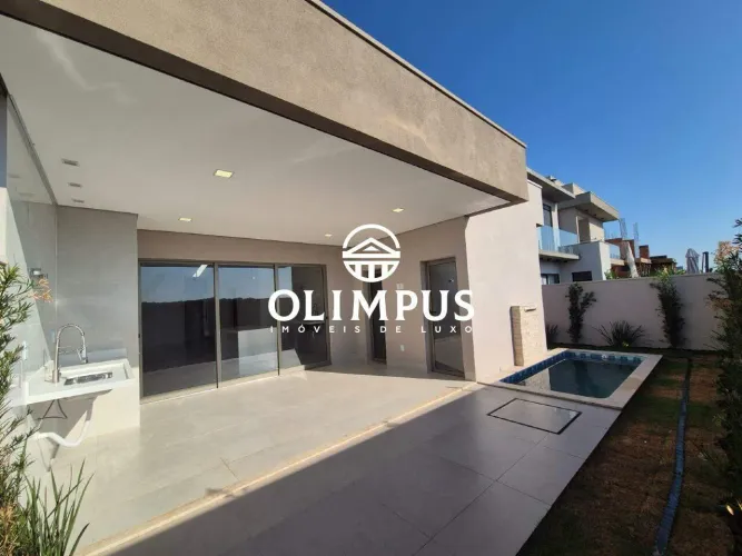 Casa para Venda no Condomínio Terras Alpha no Bairro Granja Marileusa em Uberlândia