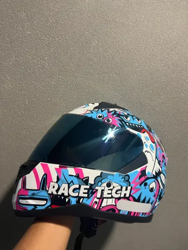 Capacete
