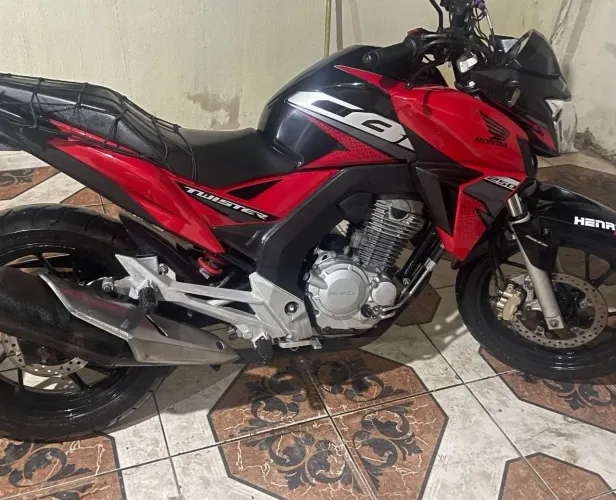 Cb 250 f twister