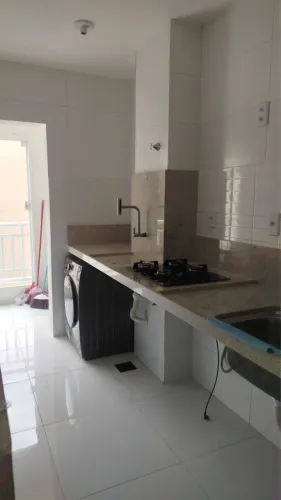 Alugo apartamento semi mobiliado no condomínio Space calhau 2 