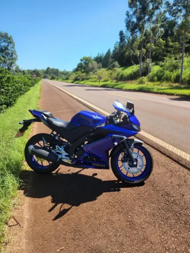Vendo Yamaha R15