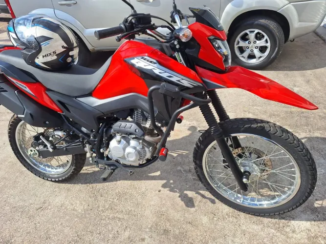 Honda bros 160 flex ano 2025/2025 com 4.600 km rodada moto nova