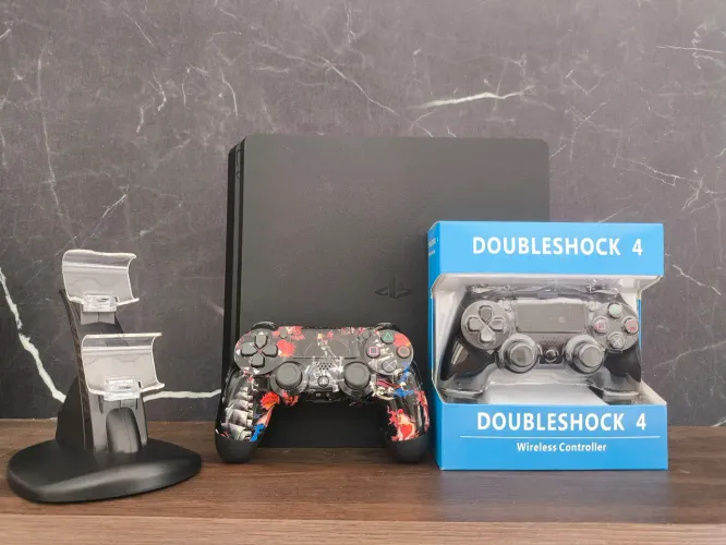 Ps4 slim 1tb De$bl0que@do + 20 jogos 