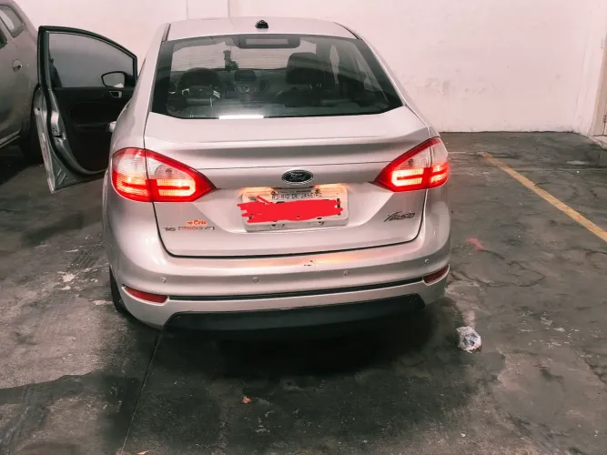 Ford Fiesta Sedan 1.6 16V Flex Aut. 2014