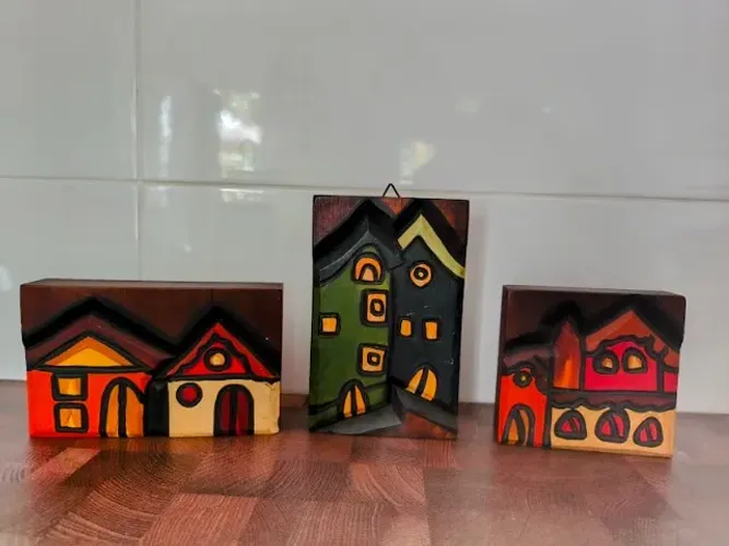 Kit 3 Quadros Entalhados Casinhas Madeira Maciça