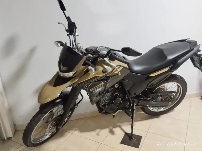 Moto Yamaha Lander 250