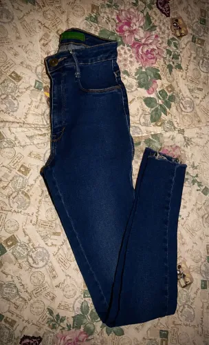 CALÇA SKINNY