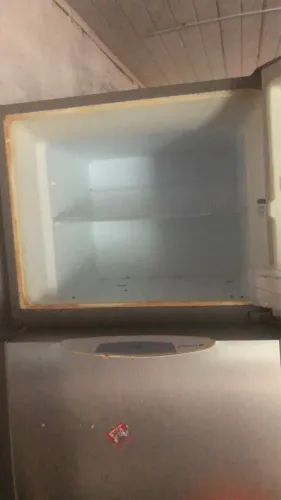 Vendo uma geladeira pra concerta