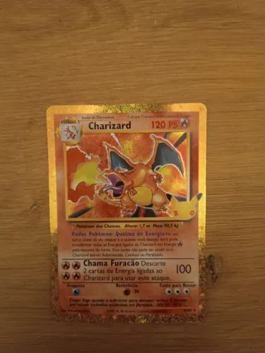 Charizard 30 anos NM