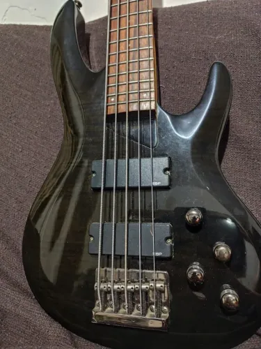 Baixo ESP LTD B-155 (baixo ativo) 5 cordas