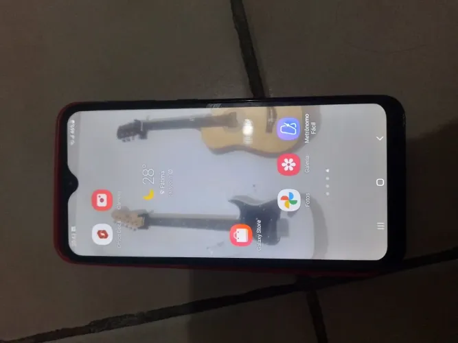 Vendo esse celular ? Samsung A10 tá funcionando perfeitamente 300reais aceito pix zap 