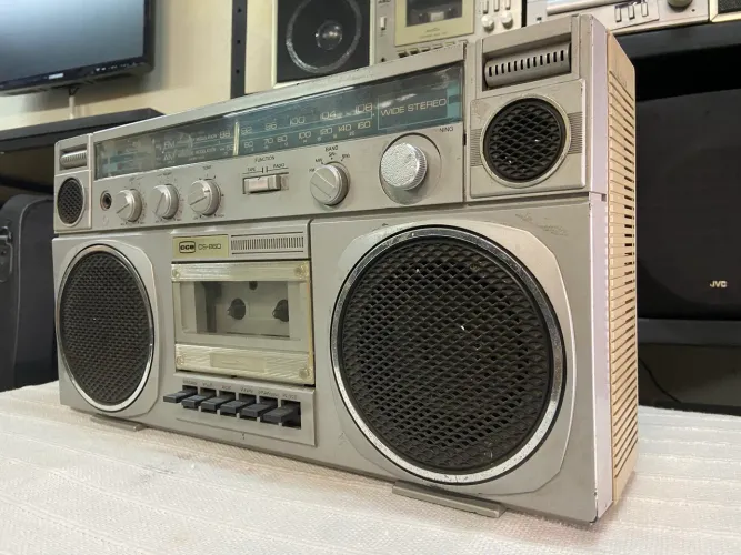 Rádio Bombox CCE