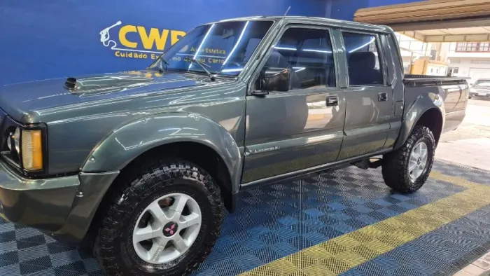 Mitsubishi L200 GLS 2.5 4X4 CD Diesel 2002