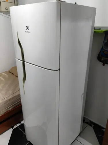 Vendo geladeira 
