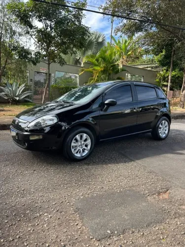 Fiat Punto Attractive Italia 1.4 F.flex 8V 5P 2013