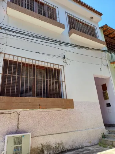 Casa excelente em vila residencial perto do Plaza