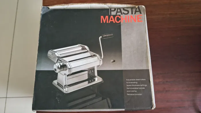 Máquina de fazer Massas e Macarrão 