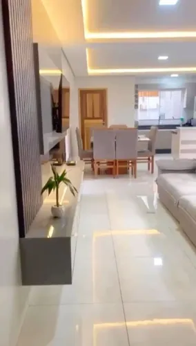 Casa, Residencial, 3 dormitório(s), 2 vaga(s) de garagem
