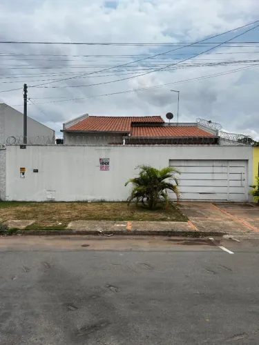 Casa - Avenida Frutal - Setor Condes dos Arcos