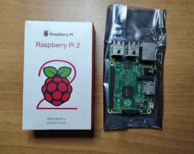 Raspberry Pi 2  Rev 1.1 (1GB RAM)
