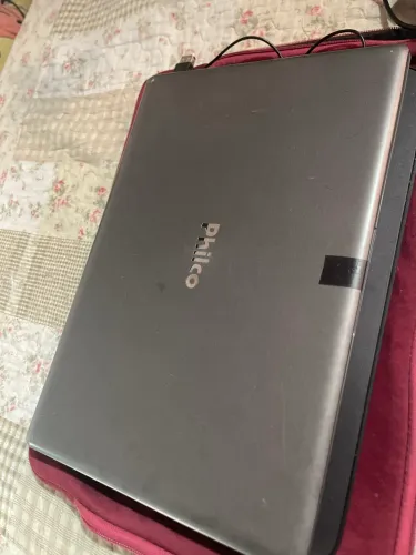 NOTBOOK PHILCO DESLIGANDO