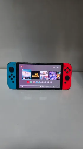 Nintendo Switch OLED - excelente estado