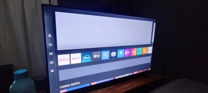 A Smart TV Toshiba 43 polegadas (modelo 43V35M / 43V35MS