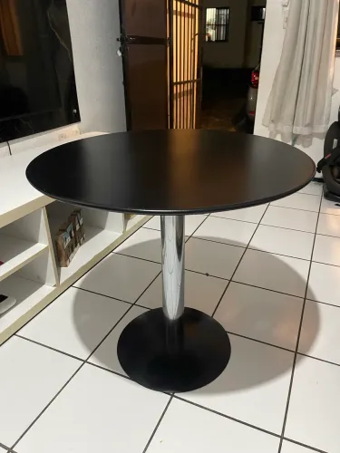 Mesa bistrô de ferro 