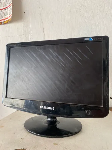 MONITOR SAMSUNG 12 POLEGADAS
