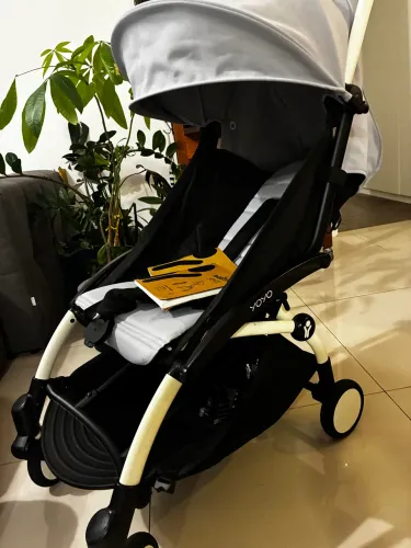 VENDO CARRINHO DE BEBÊ BABYZEN YOYO 2 + NEWBORN PACK (Moisés)