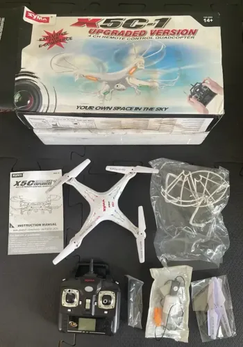 Drone Syma X5c-1 Com Câmera Hd Branco 1 Bateria (defeito)