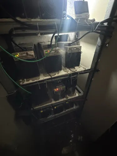 Mineração de bitcoin m31 76 ths 