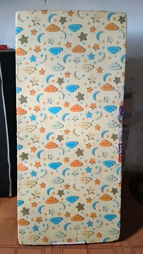 Colchão para berço novinho.