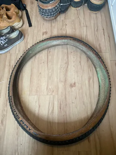 Pneu Schwalbe racing ray 29x2.20 faixa bege