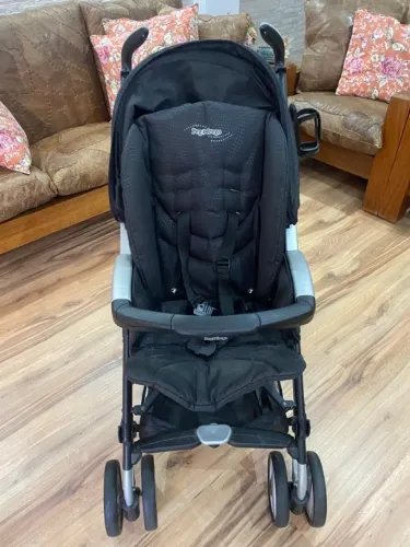 carrinho de bebê