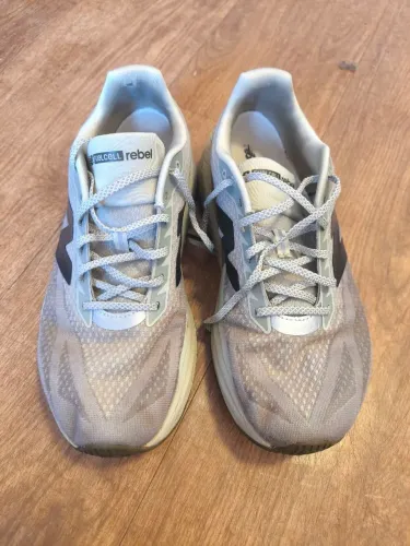 Tênis New Balance Fuelcell v5<br>(45