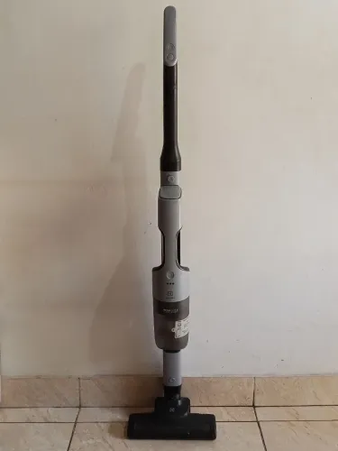 Aspirador de pó sem fio Eletrolux ergorapido 2em1