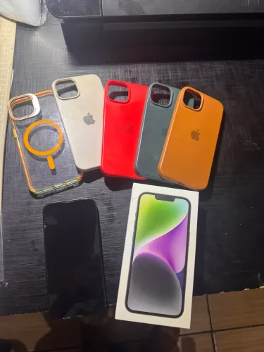 iPhone 14 128 GB bateria 82%