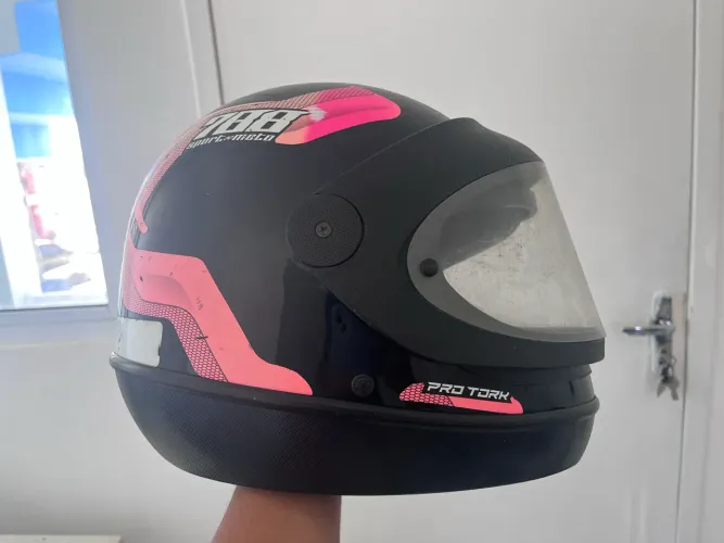 Capacete tam 56