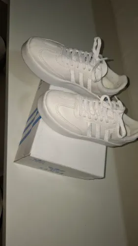 Tenis adidas