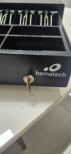 Gaveta de Dinheiro Bematech  Modelo  Automática 128000100